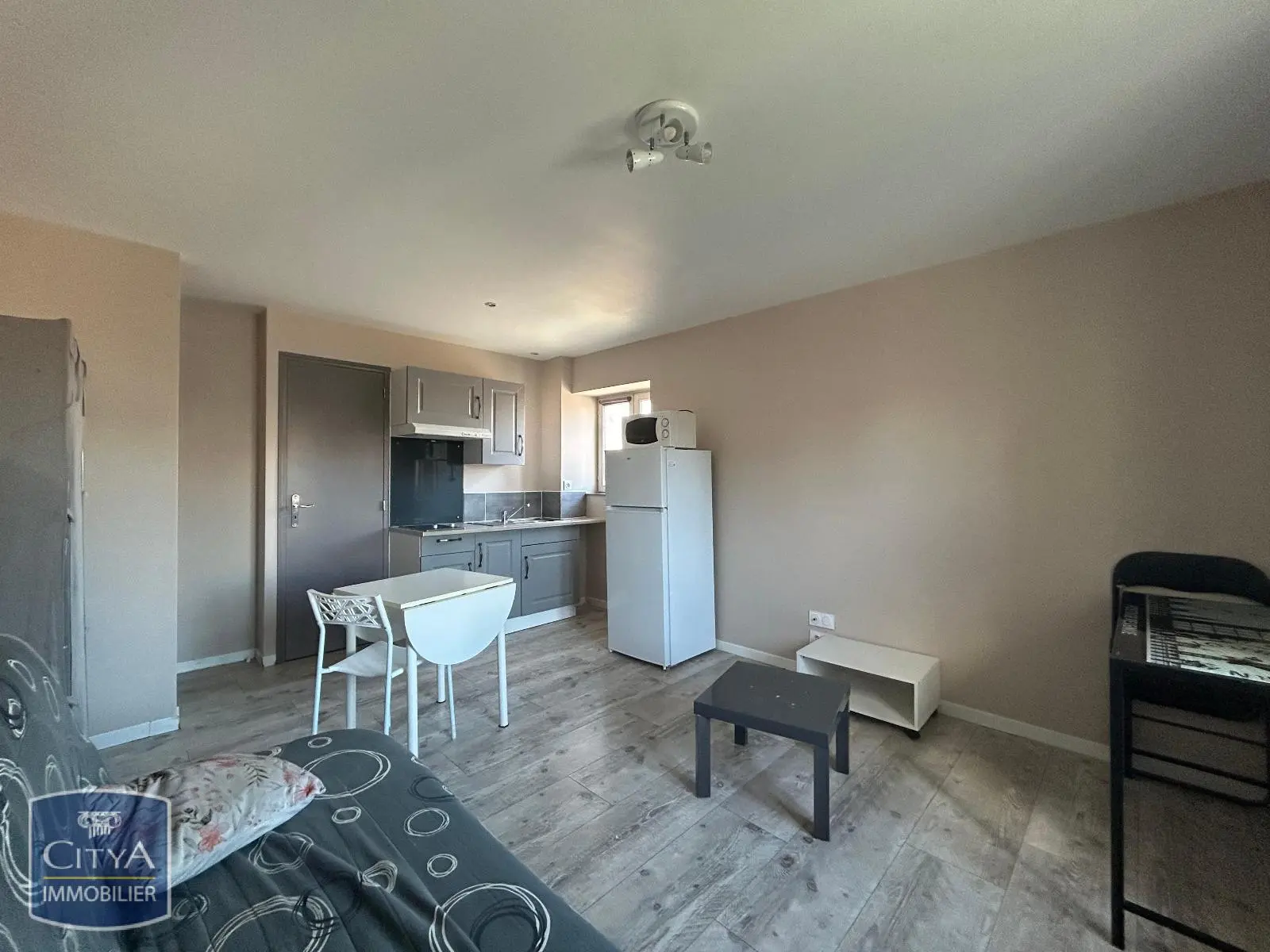 Photo 2 Appartement 1 pièce 19.49m²