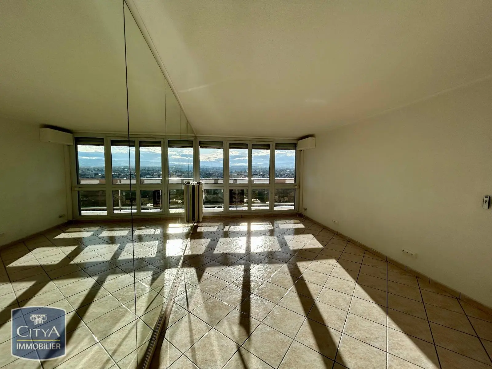 Photo 1 Appartement 3 pièces 84.05m²