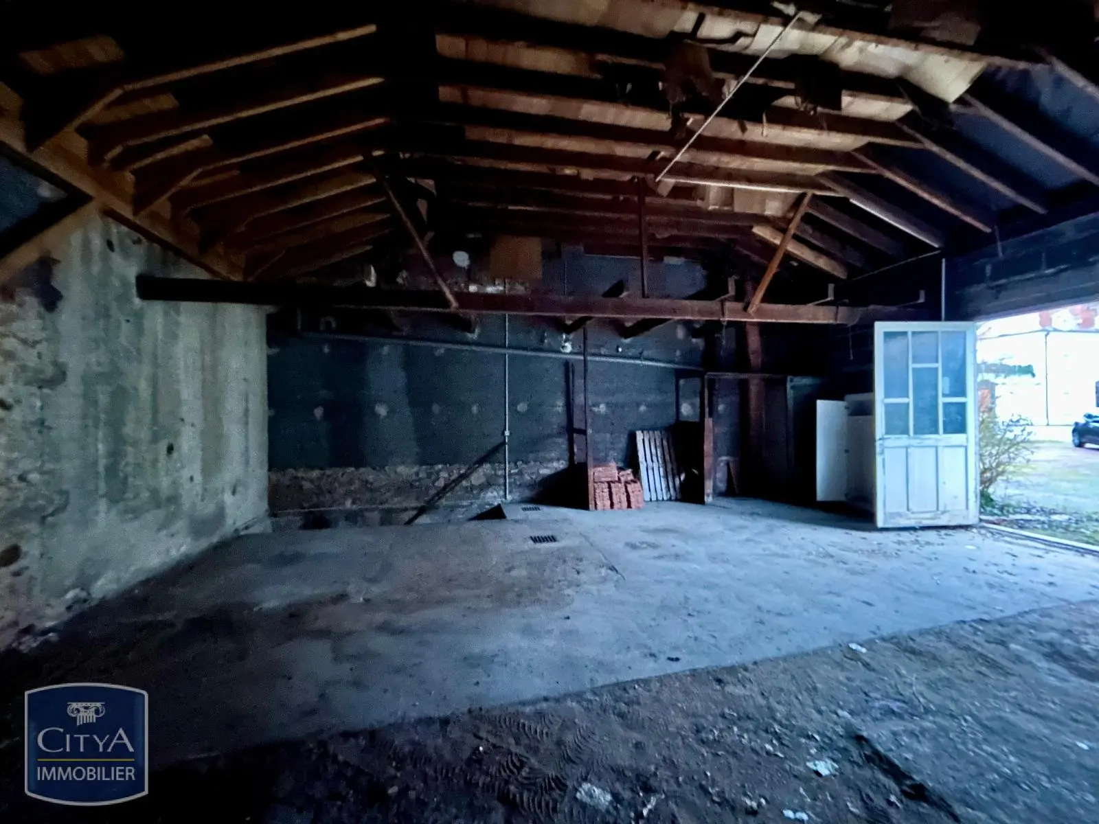 Photo 2 Local Professionnel