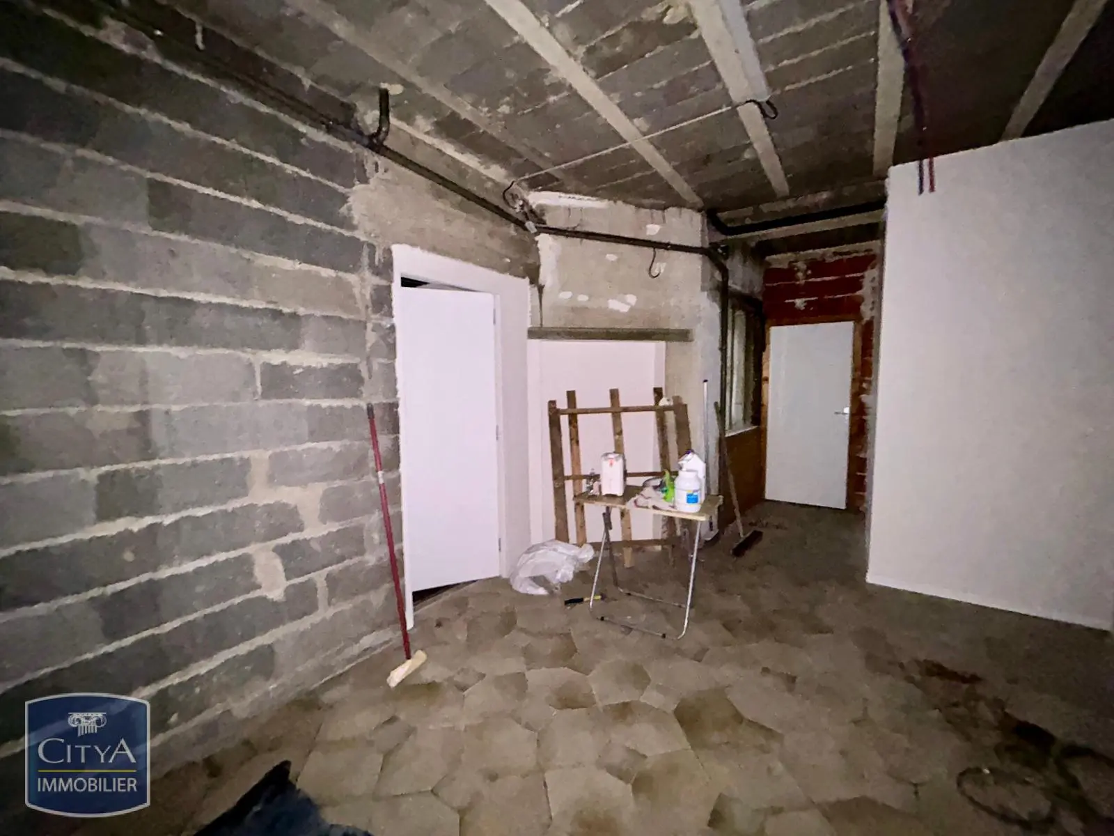 Photo 5 Local Commercial