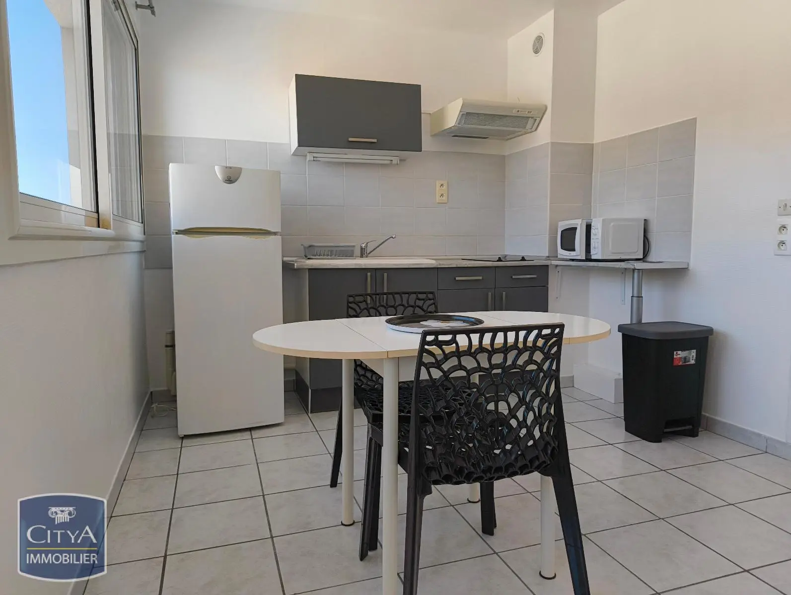 Photo 2 Appartement 1 pièce 27.12m²