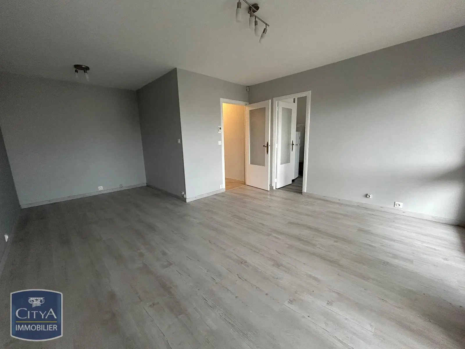 Photo 2 Appartement 1 pièce 40.33m²