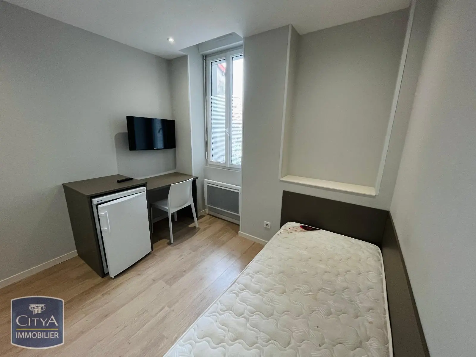 Photo 1 Appartement 1 pièce 13.76m²