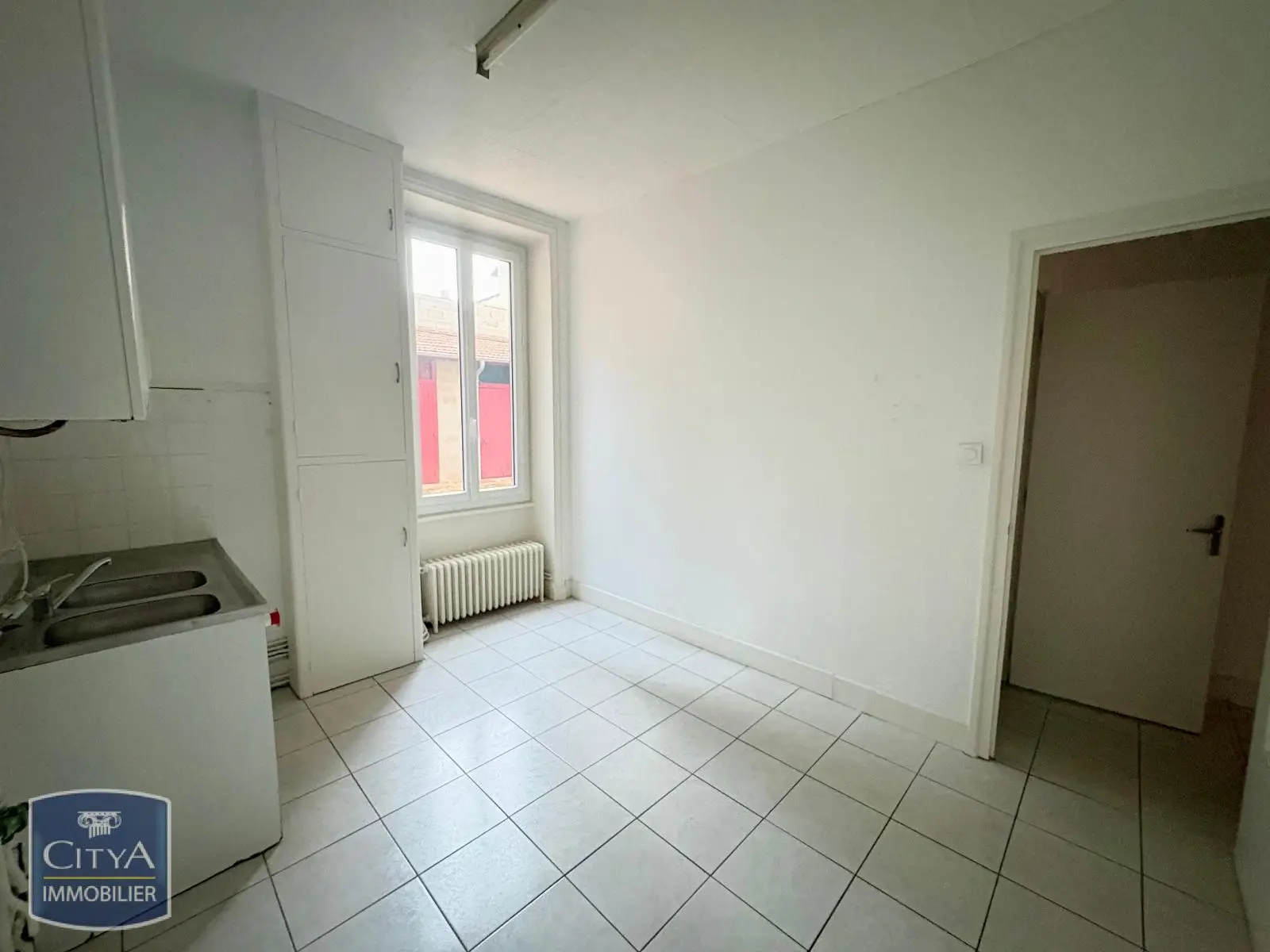 Photo 2 Appartement 1 pièce 50.04m²