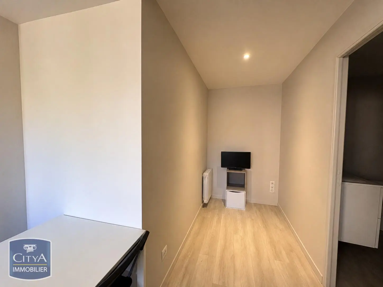 Photo 2 Appartement 1 pièce 19.75m²