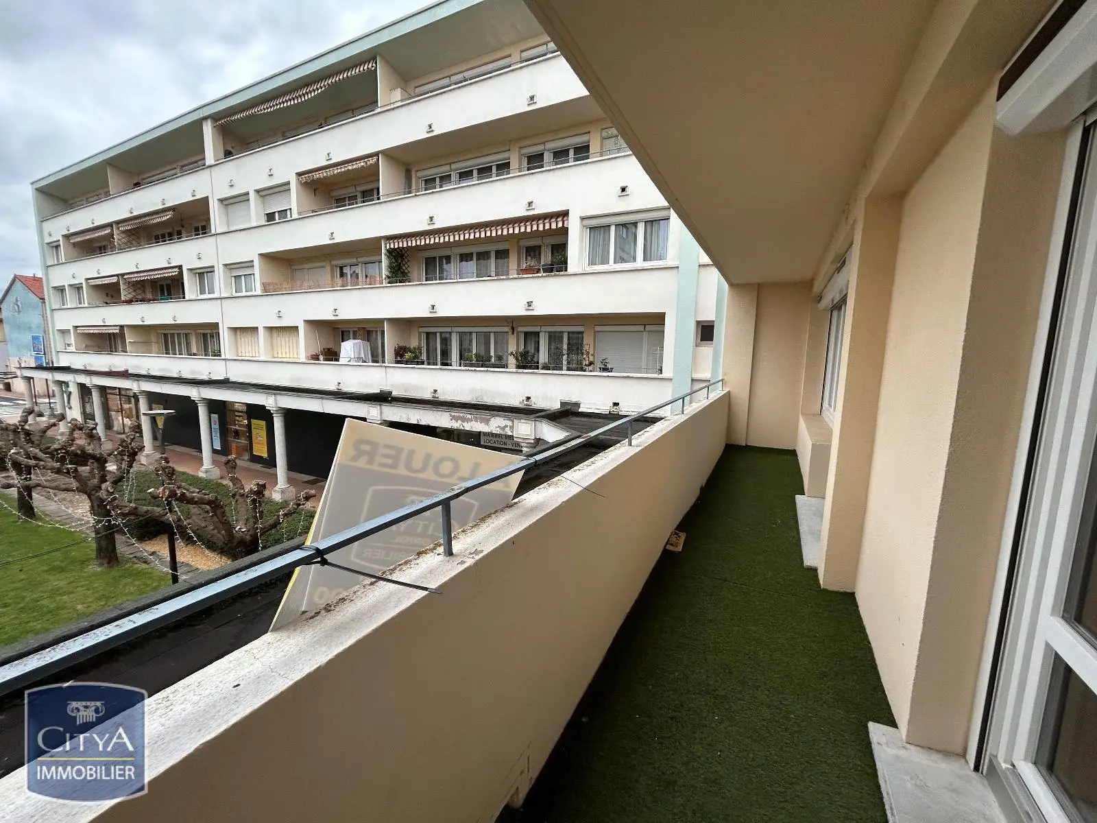 Photo 1 Appartement 1 pièce 35m²