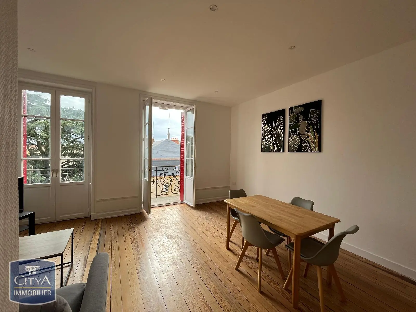 Photo 2 Appartement 5 pièces 160.21m²