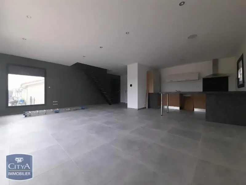 Photo 1 Maison 5 pièces 110.98m²