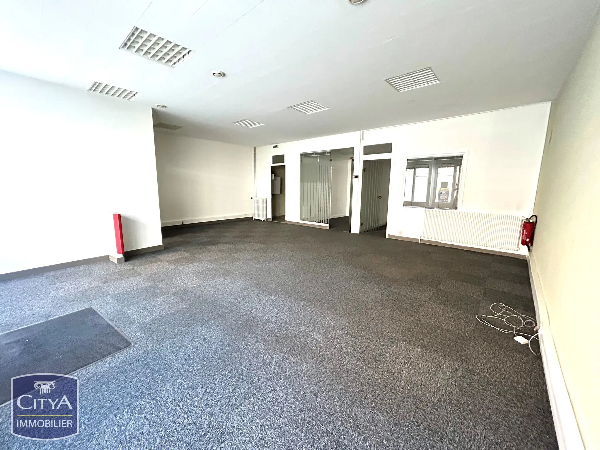 Photo 2 Immeuble 260m²