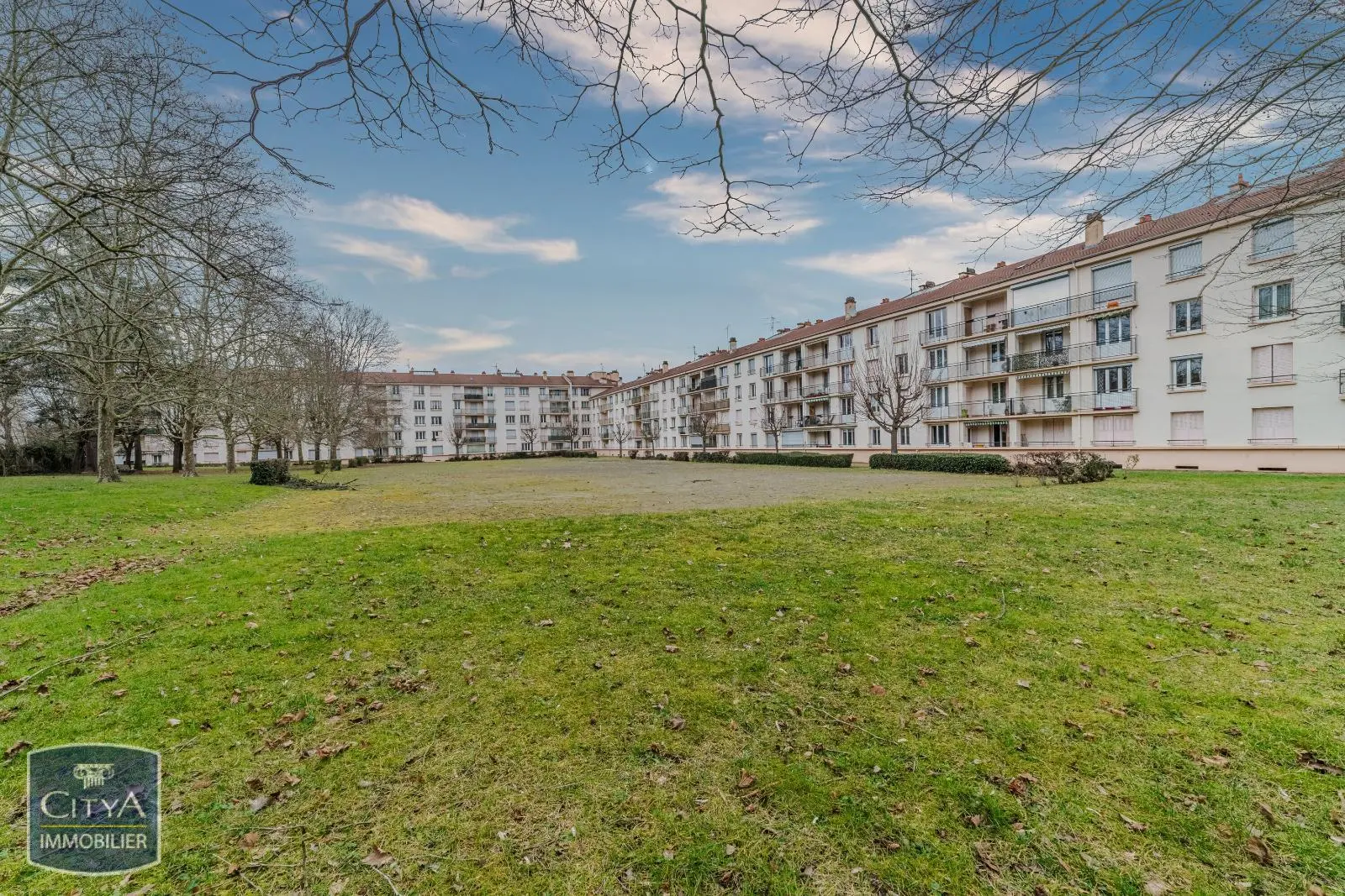 Appartement 3 pièces 70 m² · à Roanne · 70,3 m² · 65 000 €