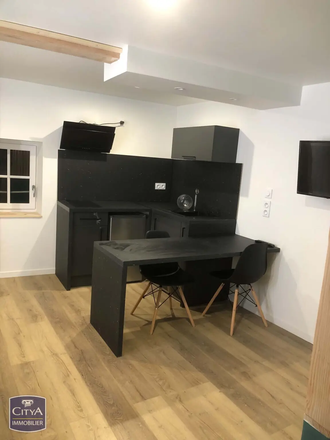 Photo 2 Appartement 1 pièce 23.65m²