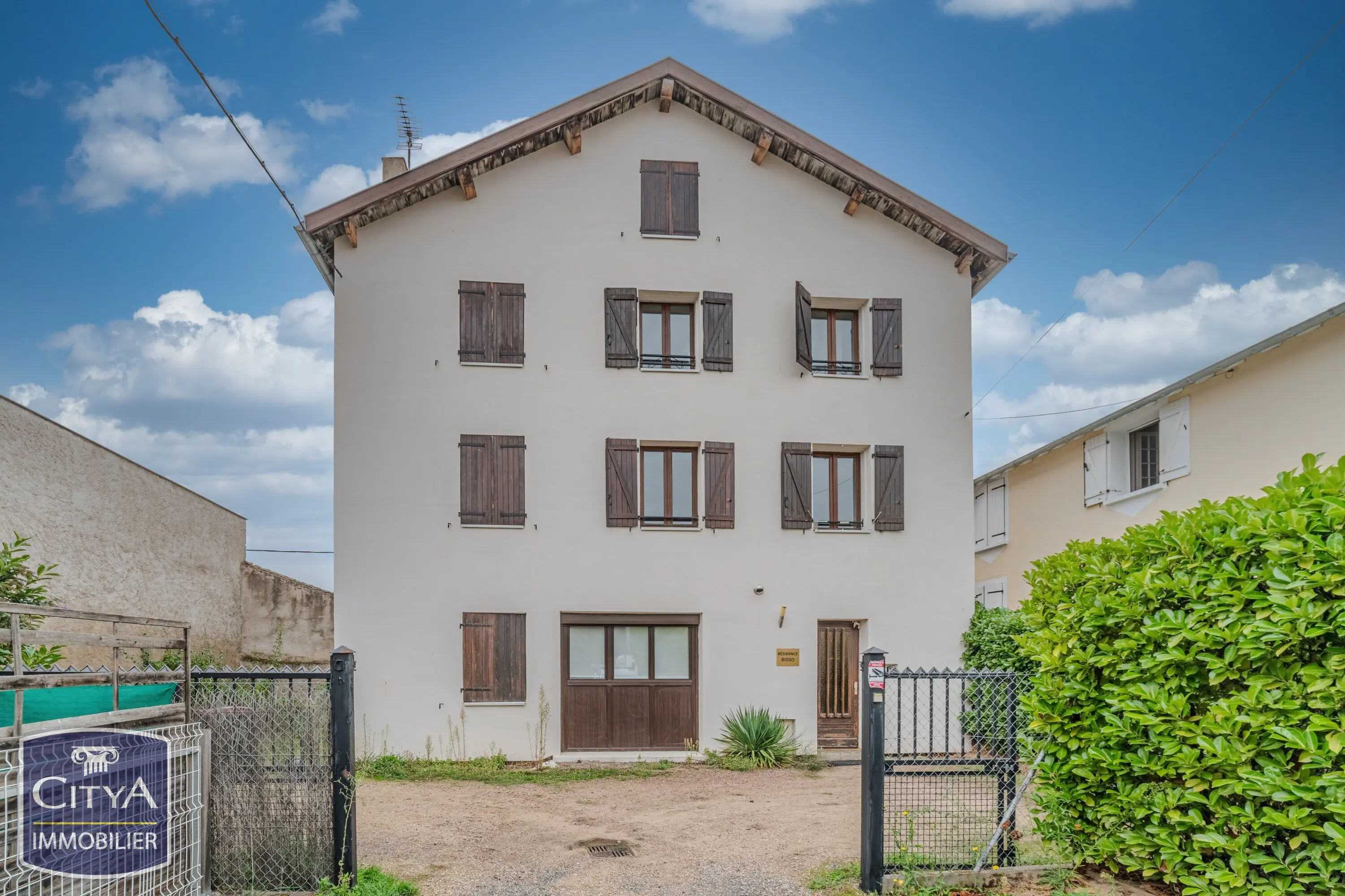 Immeuble 160 m² · à Roanne · 159,6 m² · 390 000 €