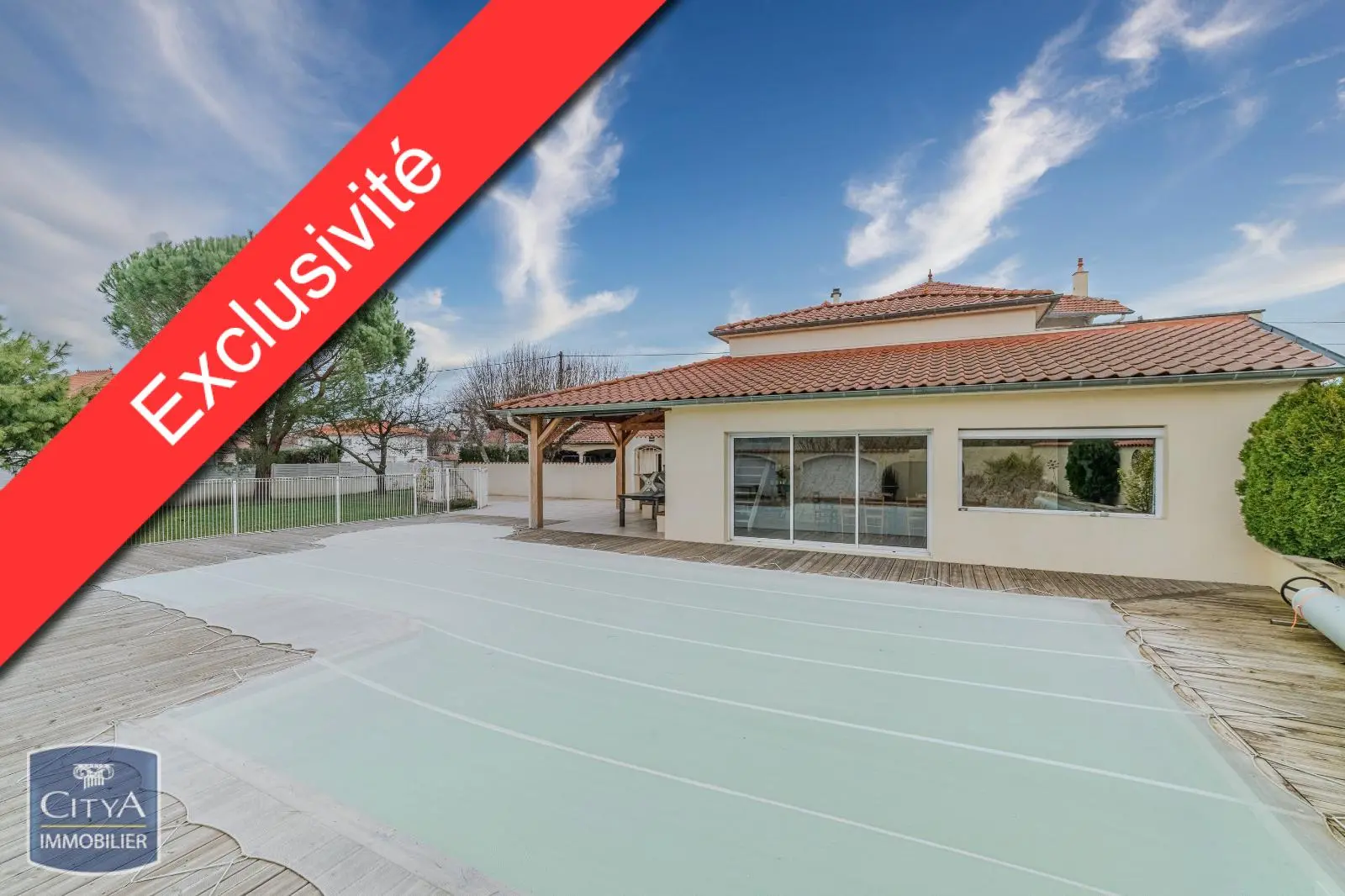 Photo 1 Maison 9 pièces 231.93m²