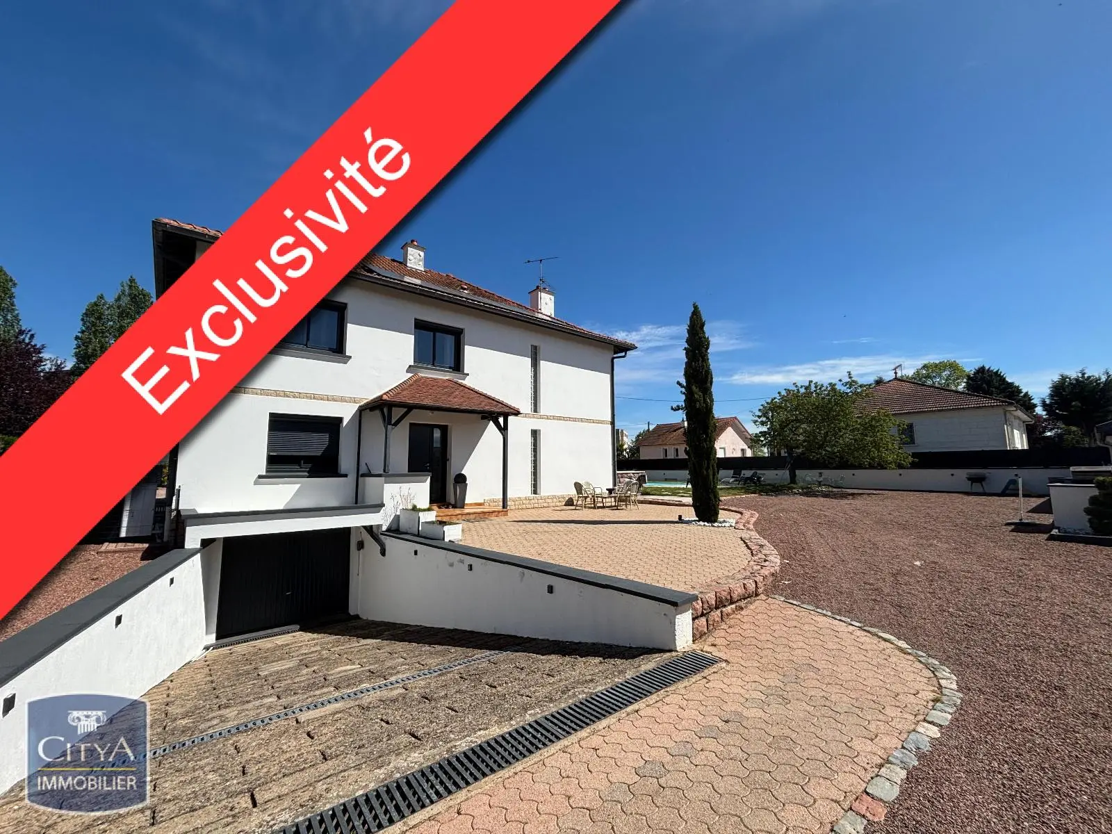 Photo 1 Maison 6 pièces 185m²