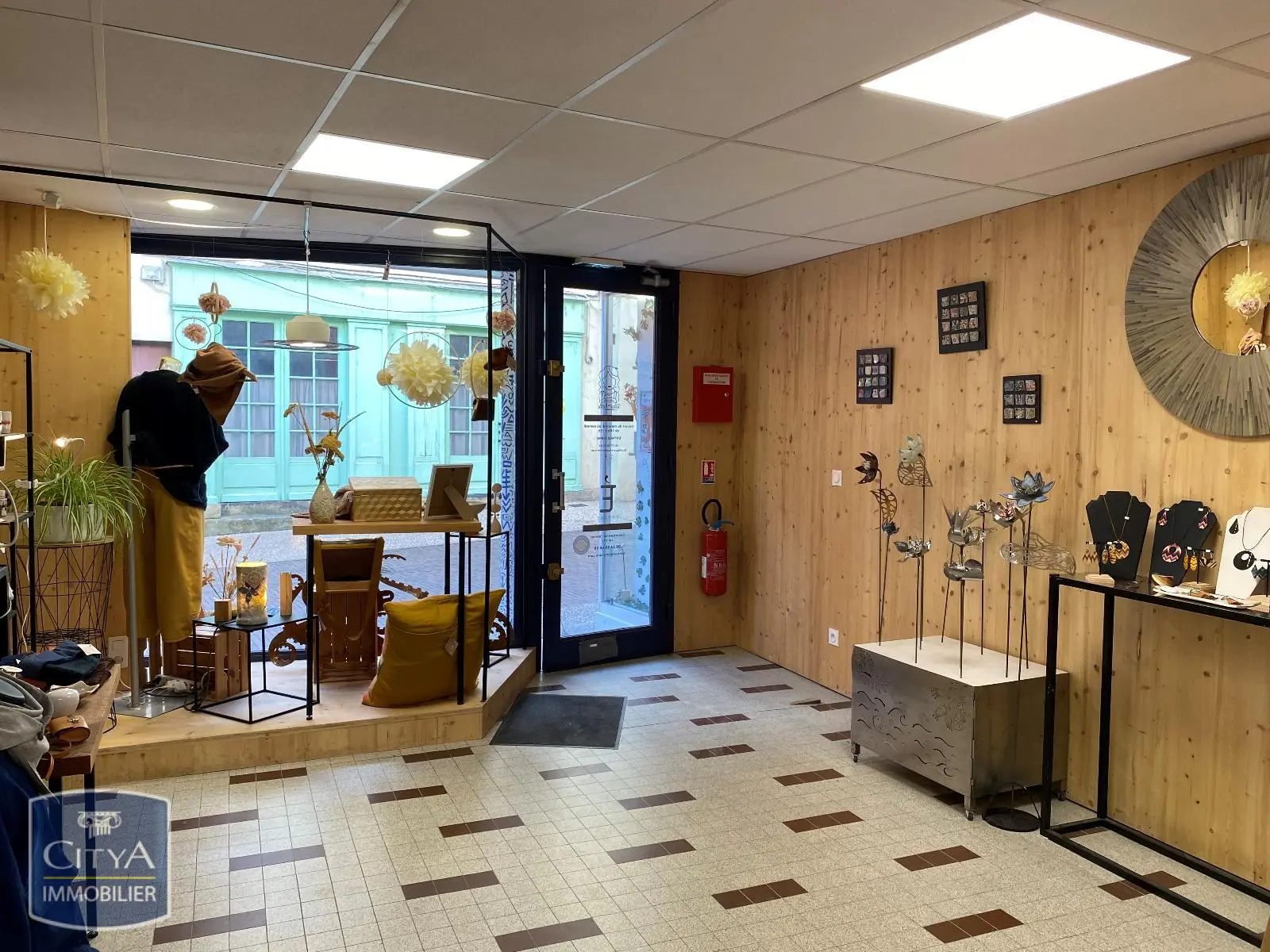 Photo 2 Local Professionnel 5 pièces 81m²
