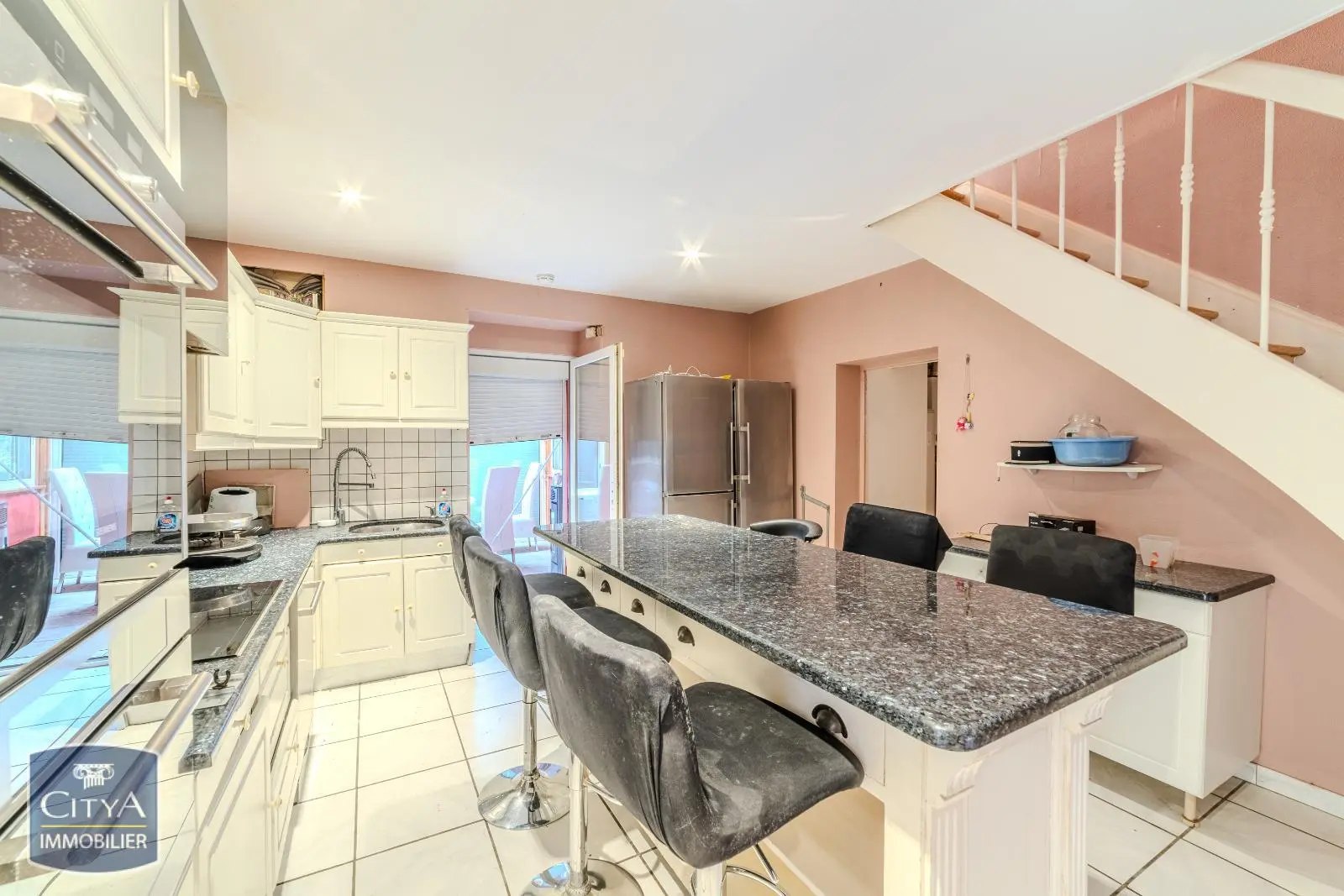 Photo 3 Maison 6 pièces 200m²