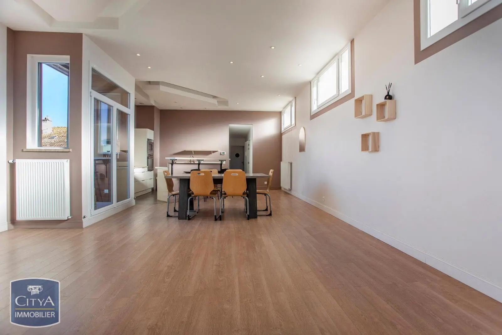 Photo 3 Appartement 6 pièces 160m²