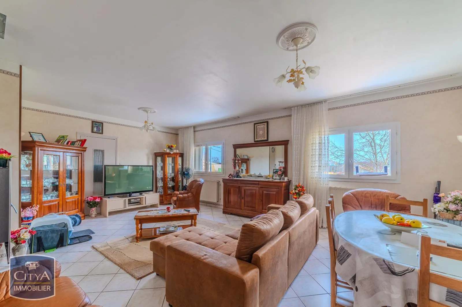 Photo 2 Immeuble 283m²