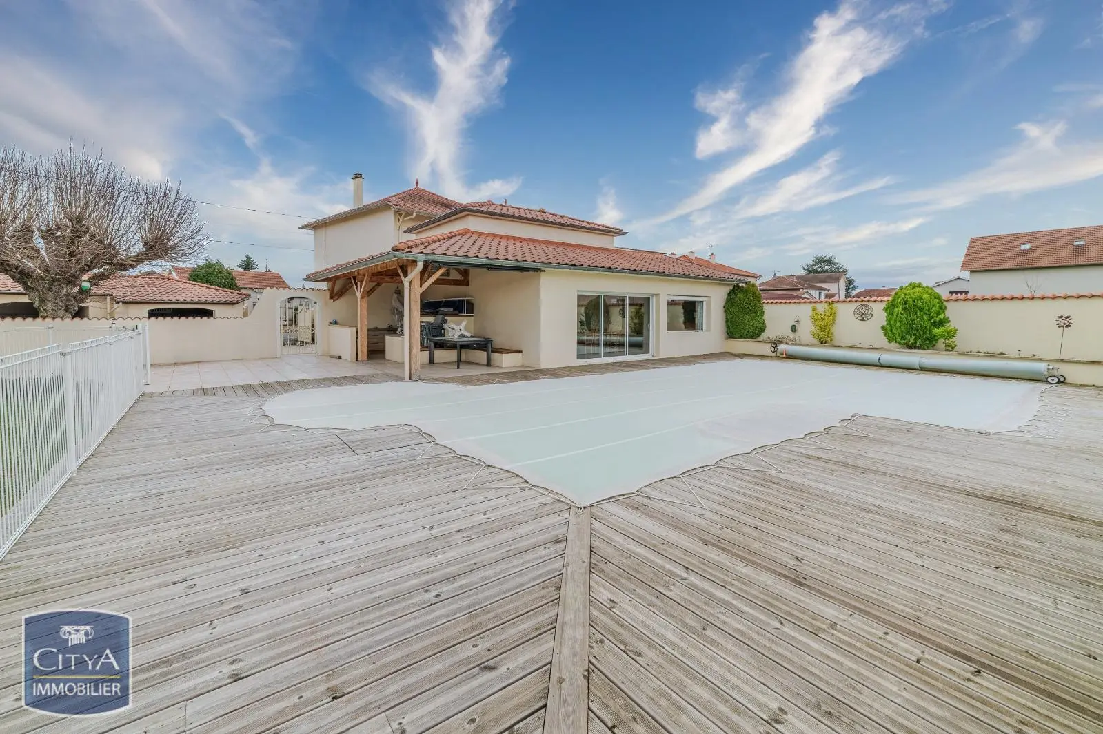 Photo 2 Maison 9 pièces 241m²