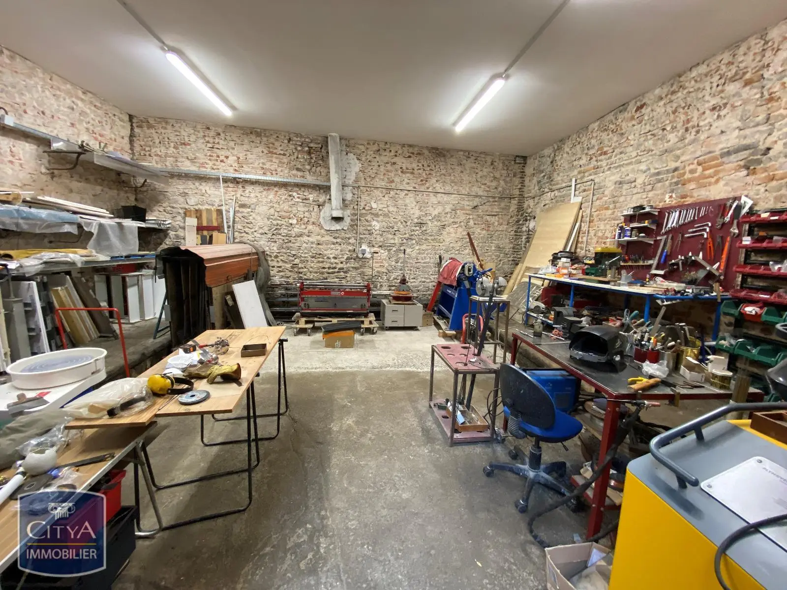 Photo 5 Local Professionnel 5 pièces 81m²