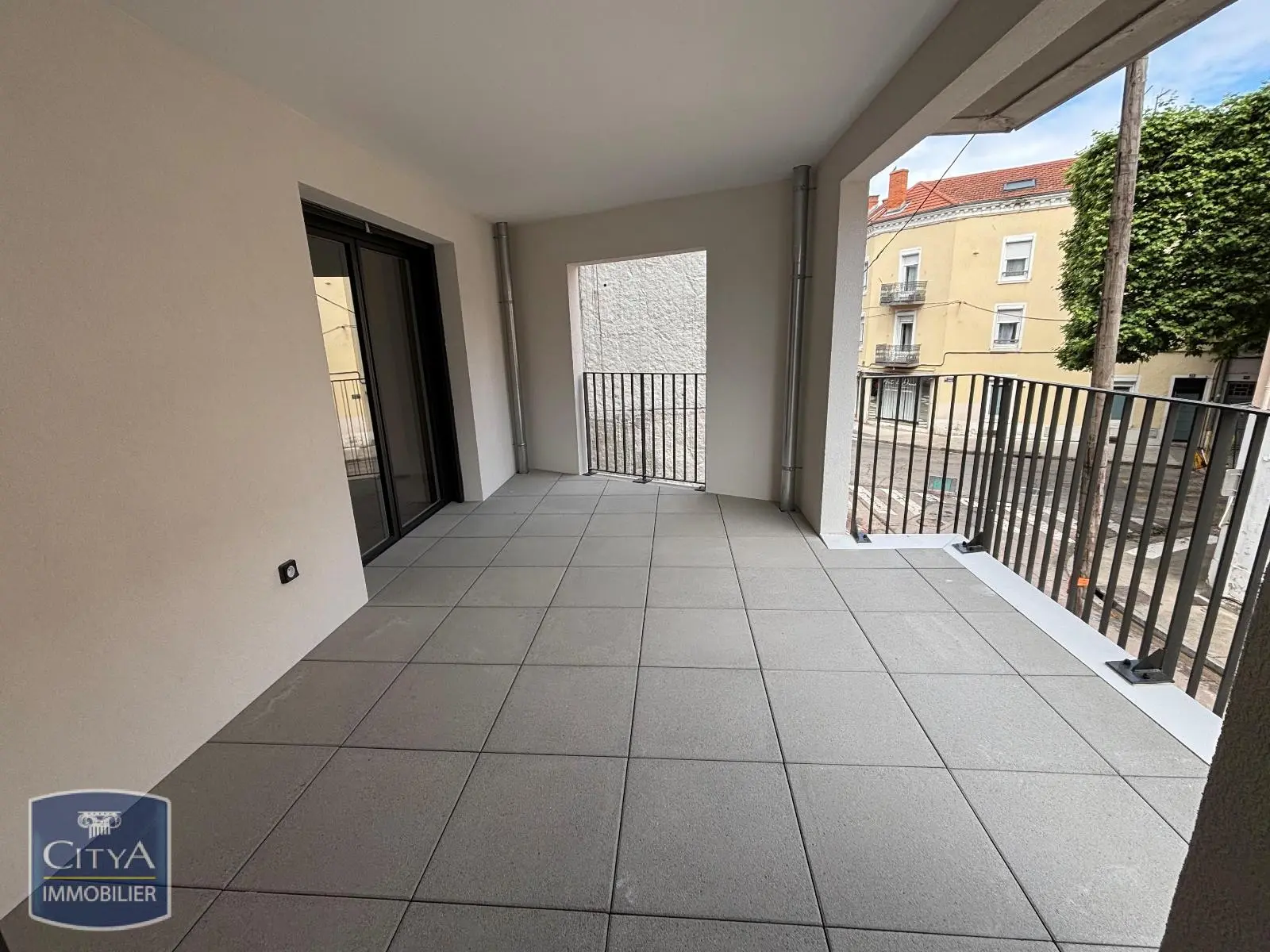 Photo 2 Appartement 2 pièces 41.8m²