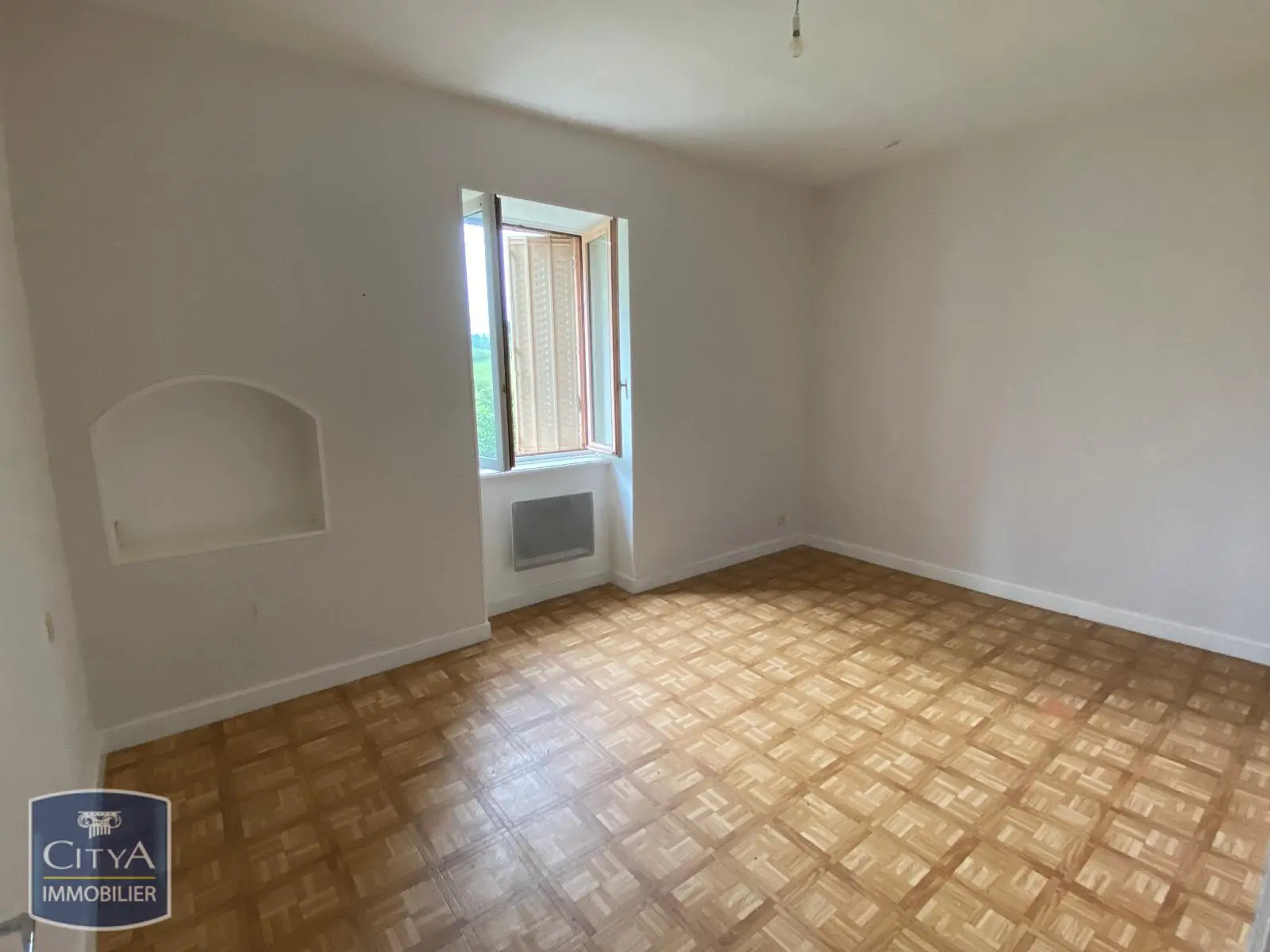 Photo 5 Immeuble 300m²