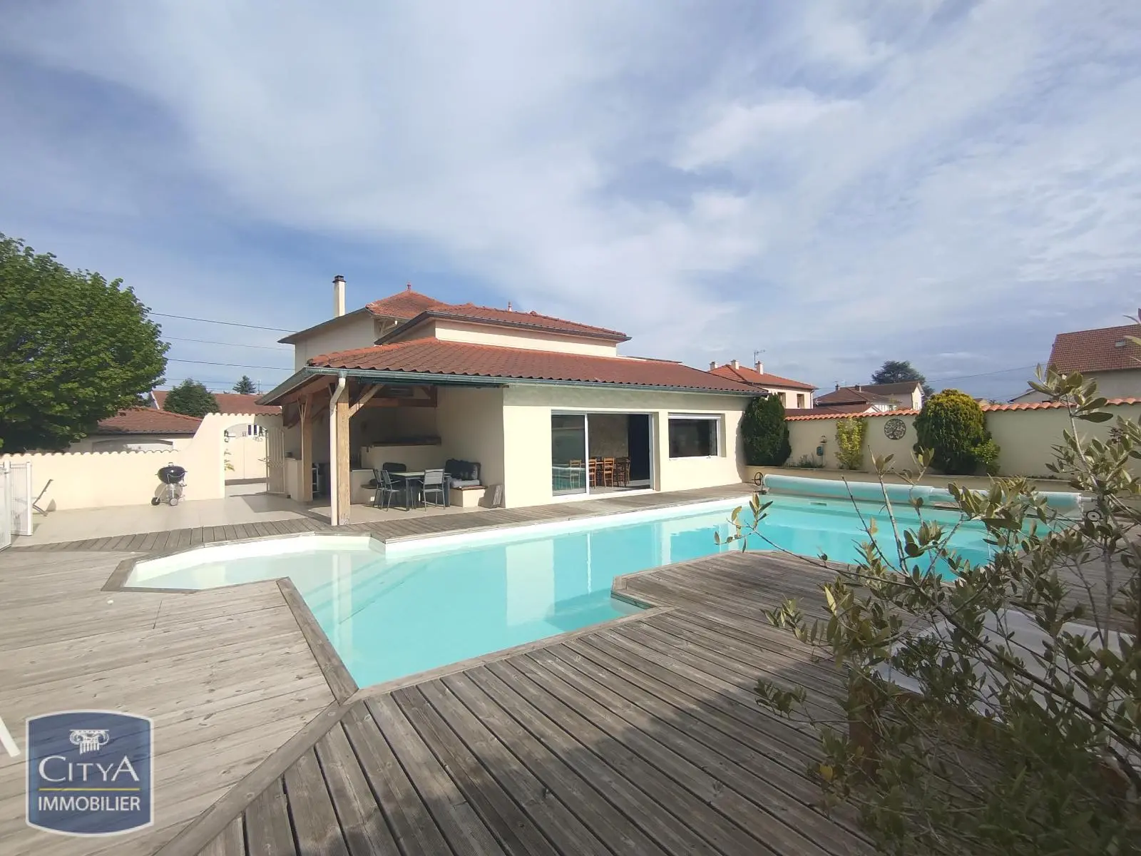 Photo 2 Maison 9 pièces 231.93m²