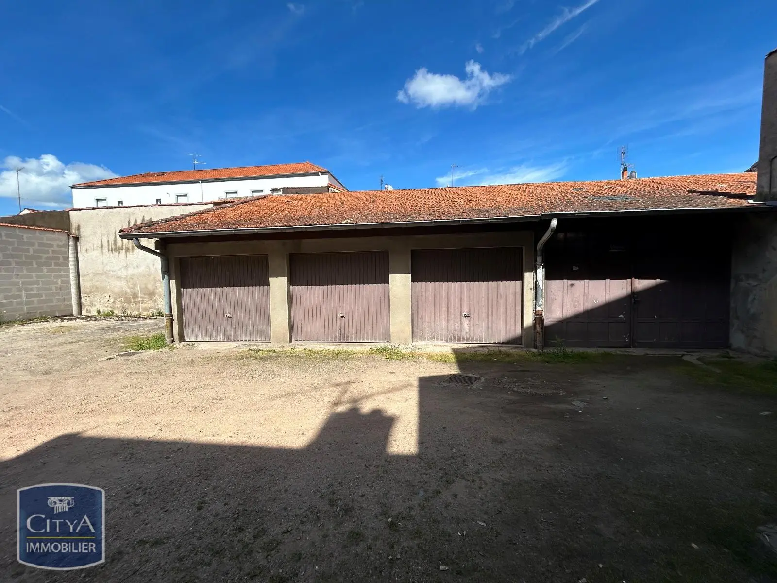 Photo 2 Immeuble 190.97m²