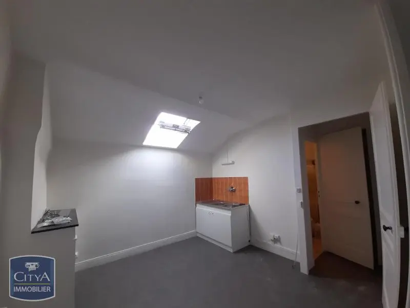 Photo 2 Appartement 1 pièce 32.85m²
