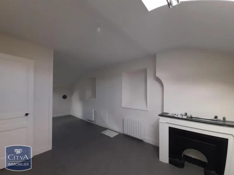 Photo 1 Appartement 1 pièce 32.85m²