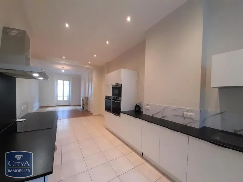 Photo 1 Appartement 6 pièces 170.19m²