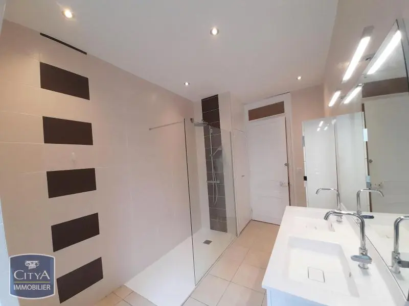 Photo 13 Appartement 6 pièces 170.19m²