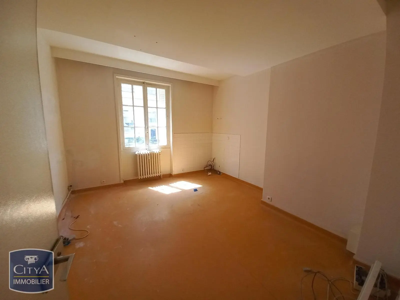 Photo 6 Local Professionnel 6 pièces 97m²