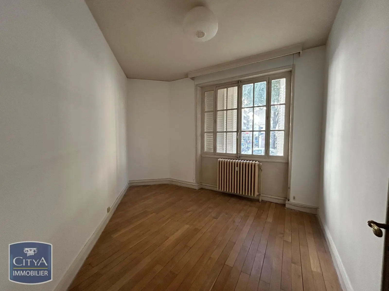 Photo 4 Local Professionnel 6 pièces 97m²