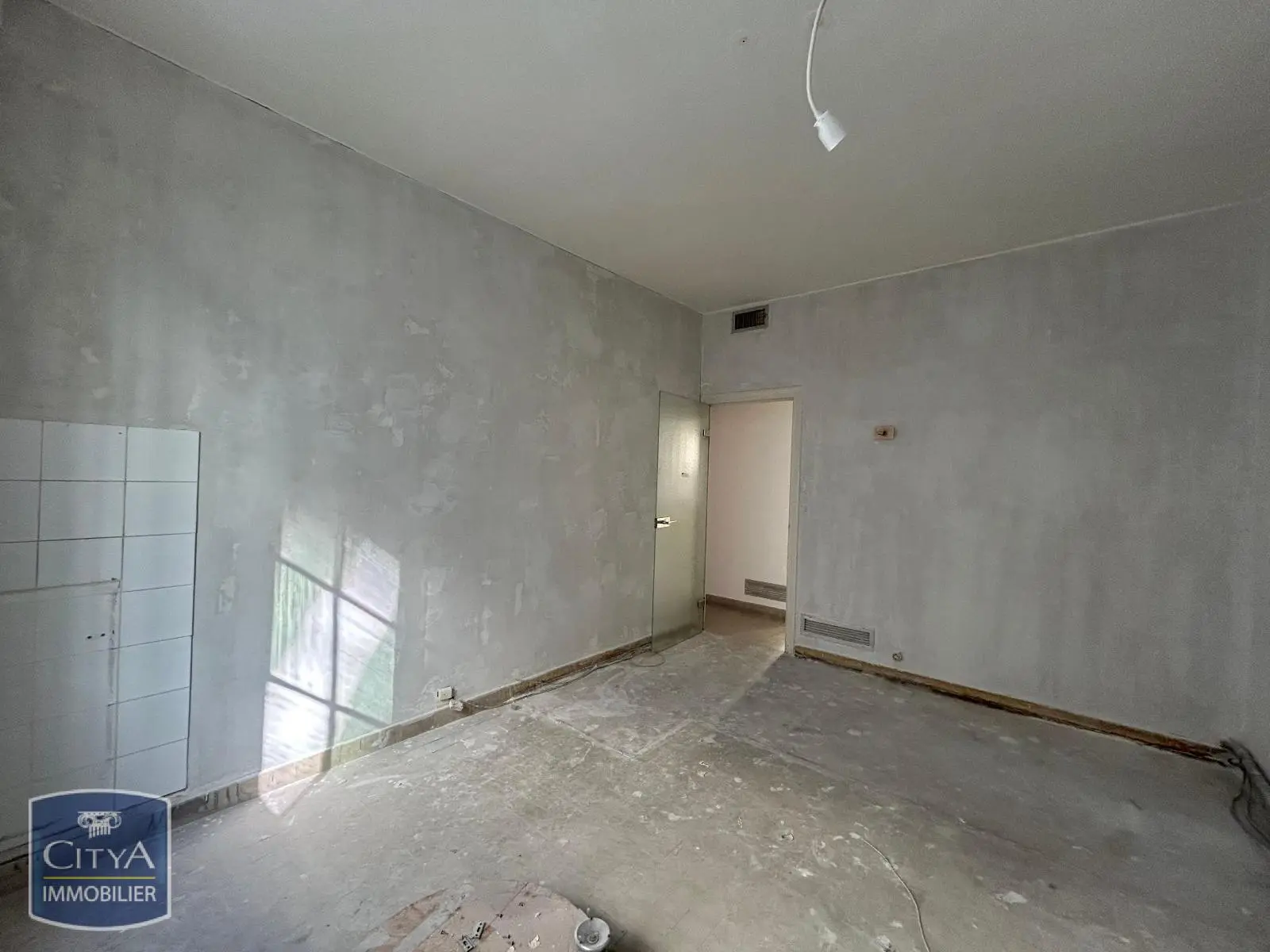 Photo 10 Local Professionnel 6 pièces 97m²