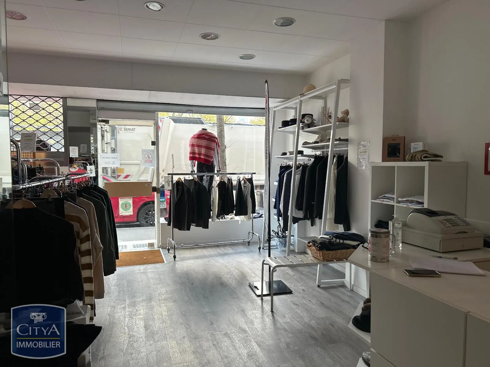 Photo 2 Local Commercial 69.29m²