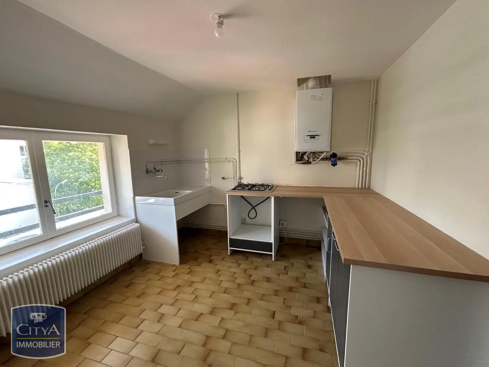 Photo 1 Appartement 1 pièce 28.08m²
