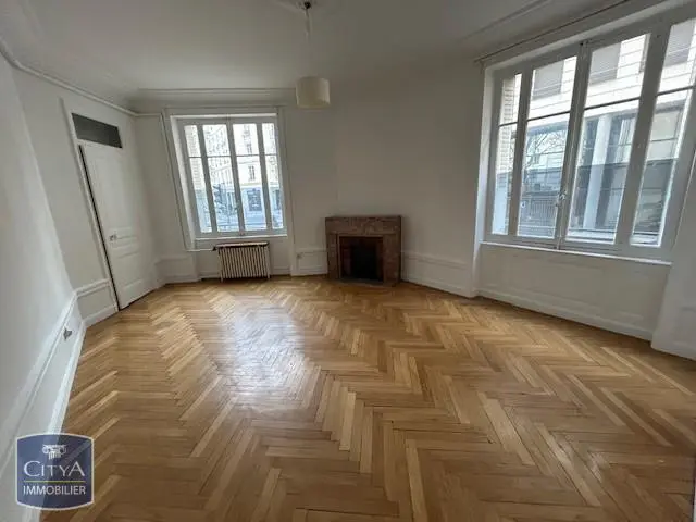 Photo 1 Appartement 4 pièces 111m²