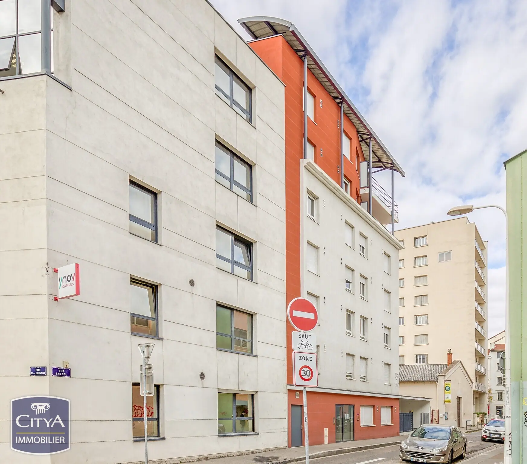 Photo 1 Appartement 1 pièce 18.1m²