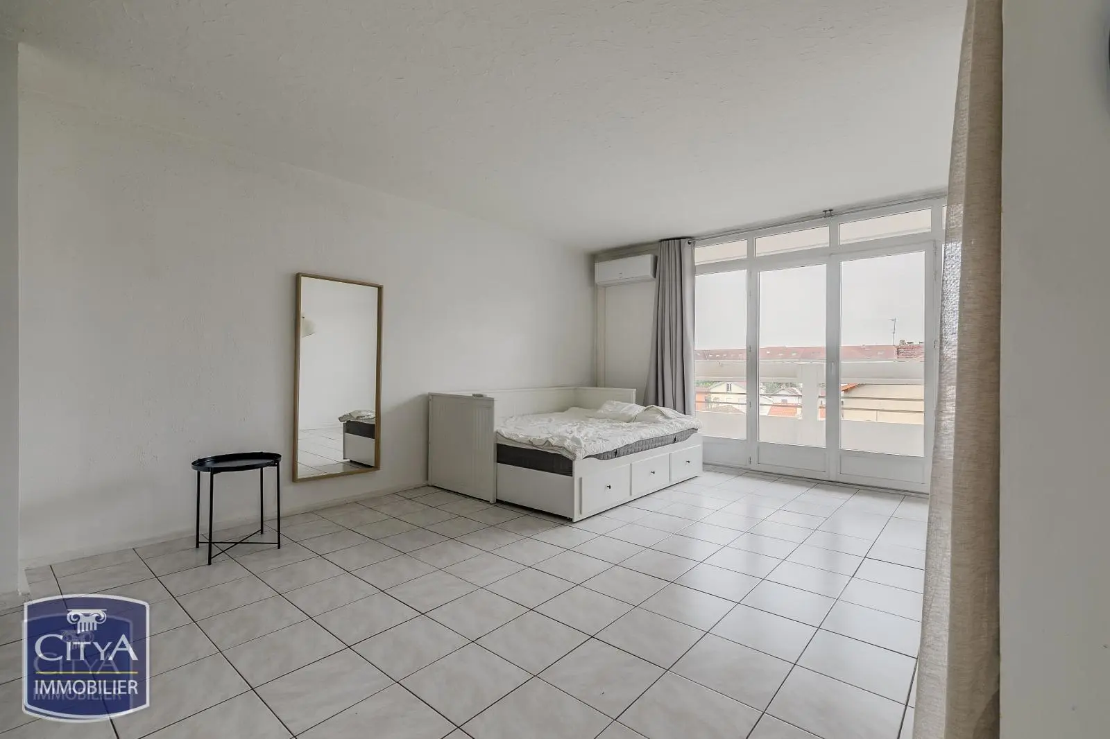 Photo 1 Appartement 1 pièce 33m²