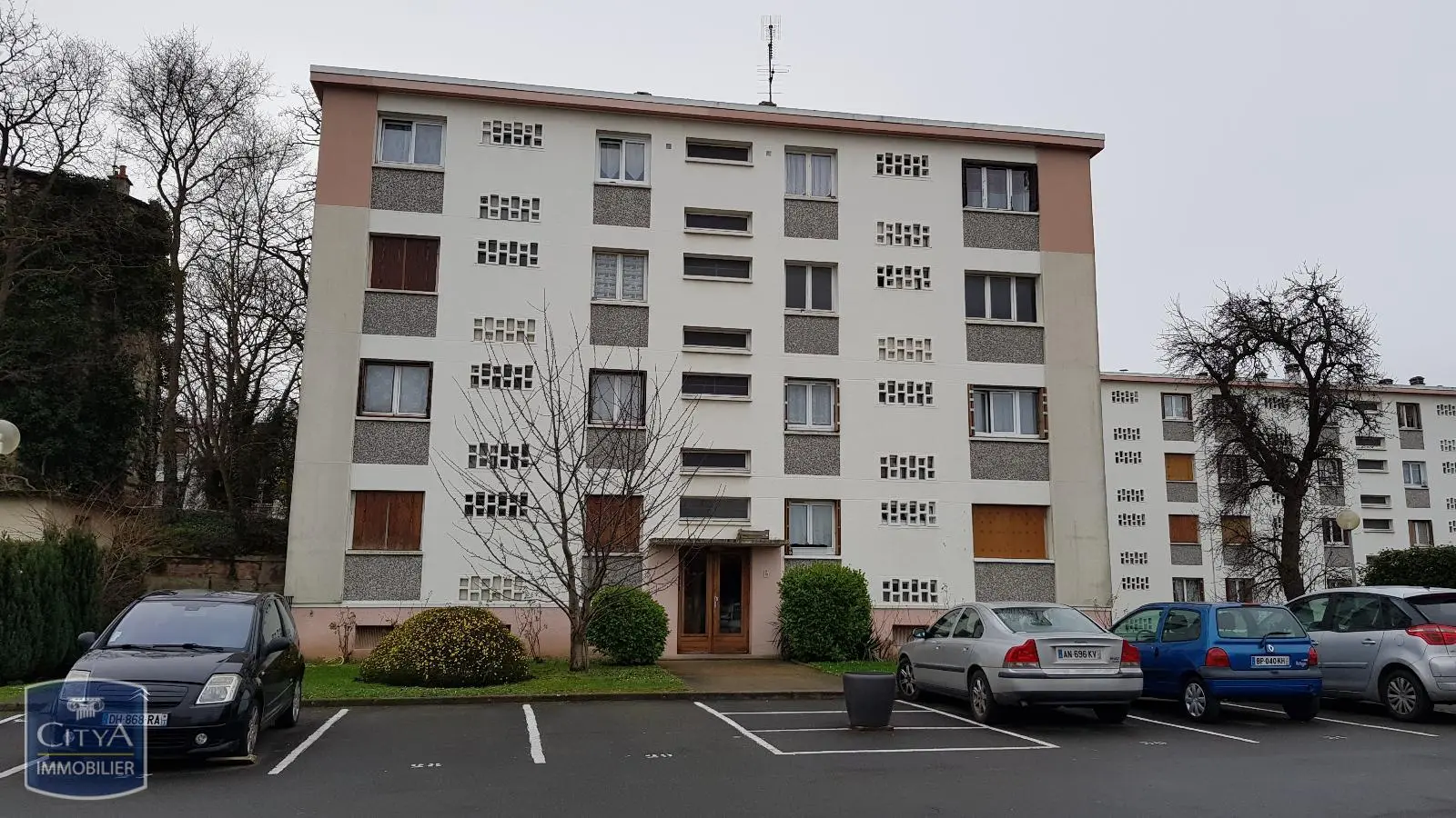 Photo 1 Appartement 1 pièce 27.07m²
