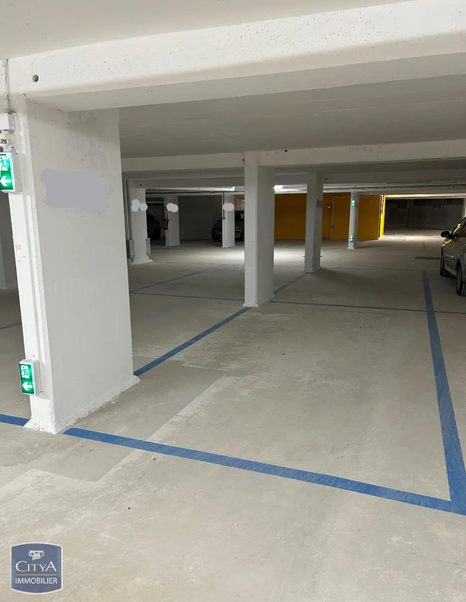 Photo 1 Parking