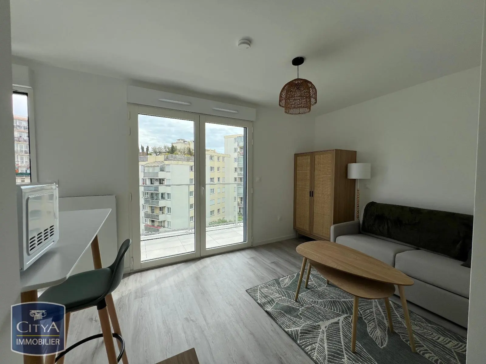 Photo 1 Appartement 1 pièce 23.56m²