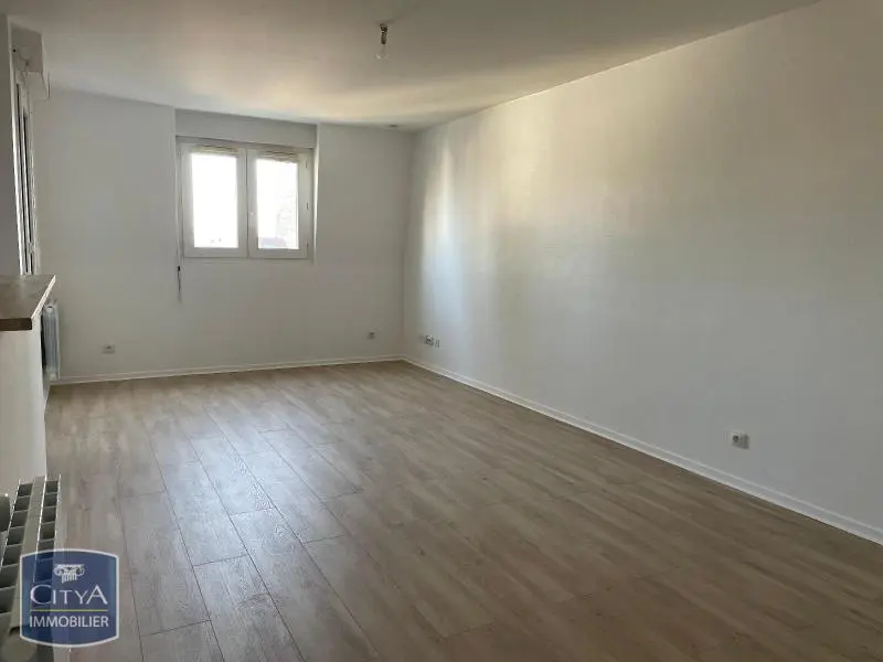 Photo 2 Appartement 1 pièce 32.69m²
