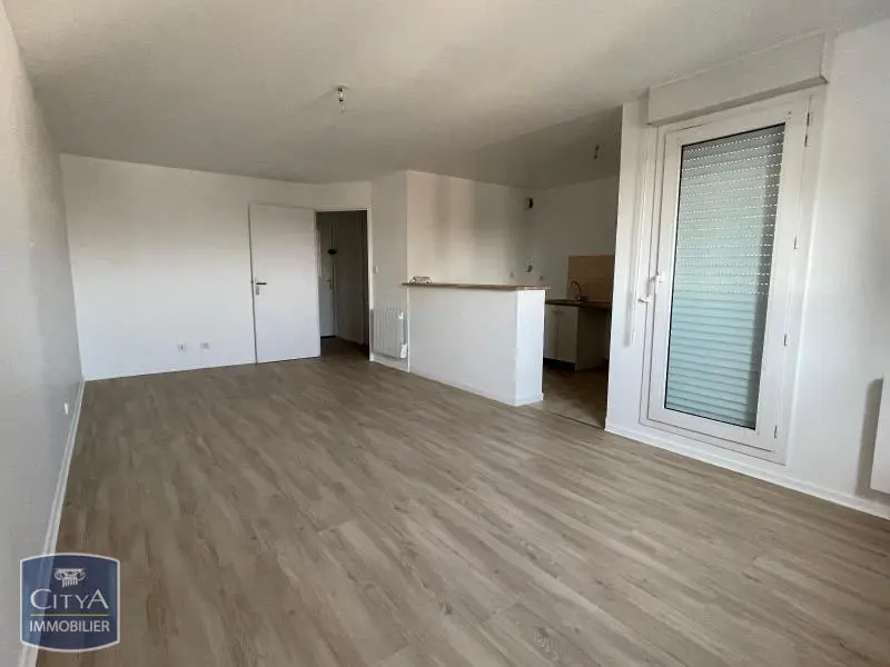 Photo 3 Appartement 1 pièce 32.69m²