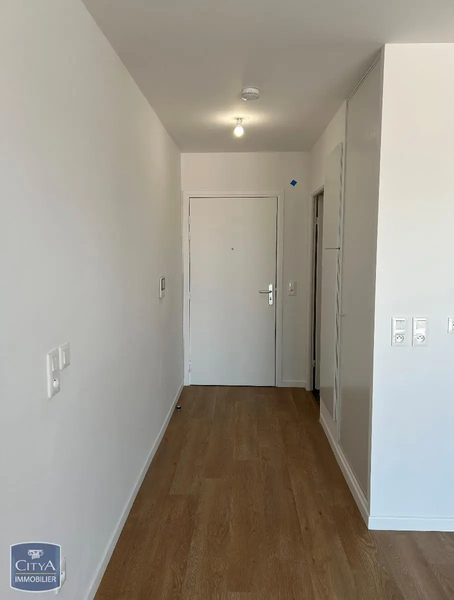 Photo 3 Appartement 1 pièce 28.11m²