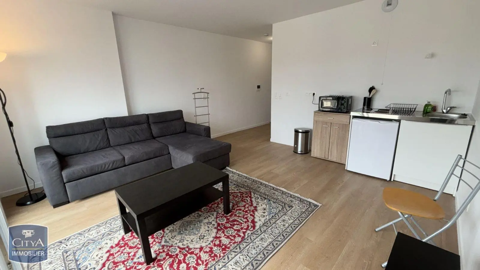 Photo 1 Appartement 1 pièce 28.11m²