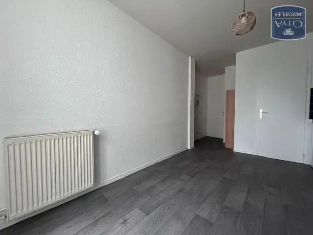 Photo 2 Appartement 1 pièce 18.17m²