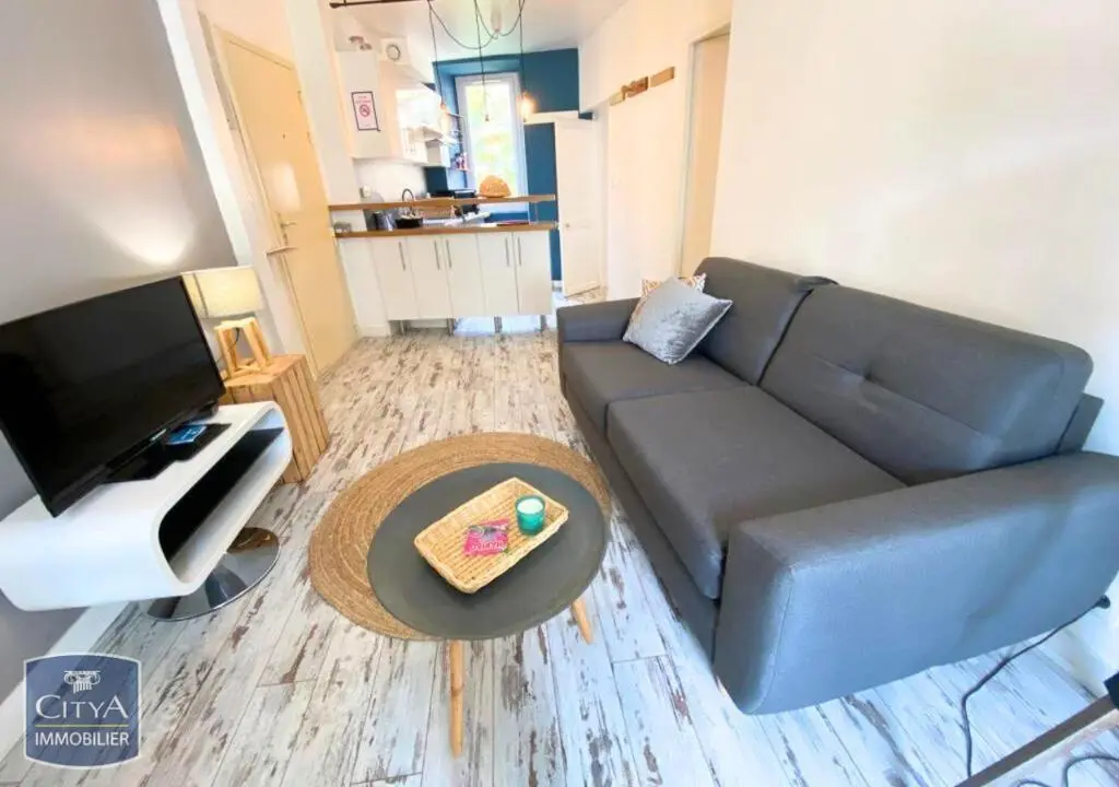 Photo 1 Appartement 1 pièce 17.83m²