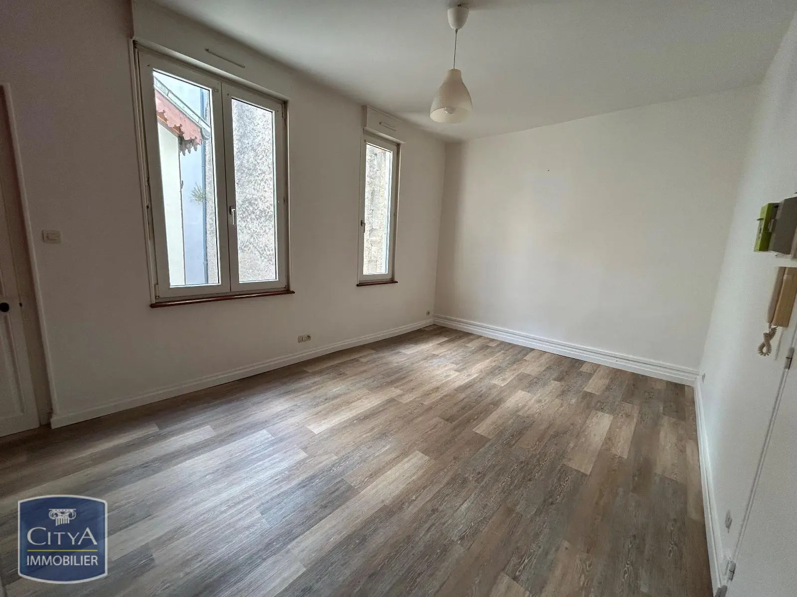 Photo 2 Appartement 1 pièce 25.34m²